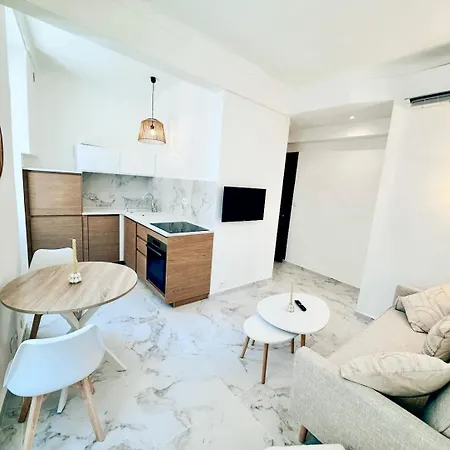 Apartament Nest In *